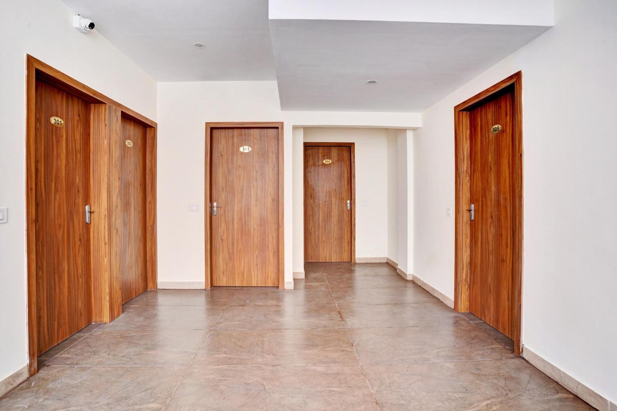 העיר בנגלור Hotel O Gayathri Metro Deluxe מראה חיצוני תמונה